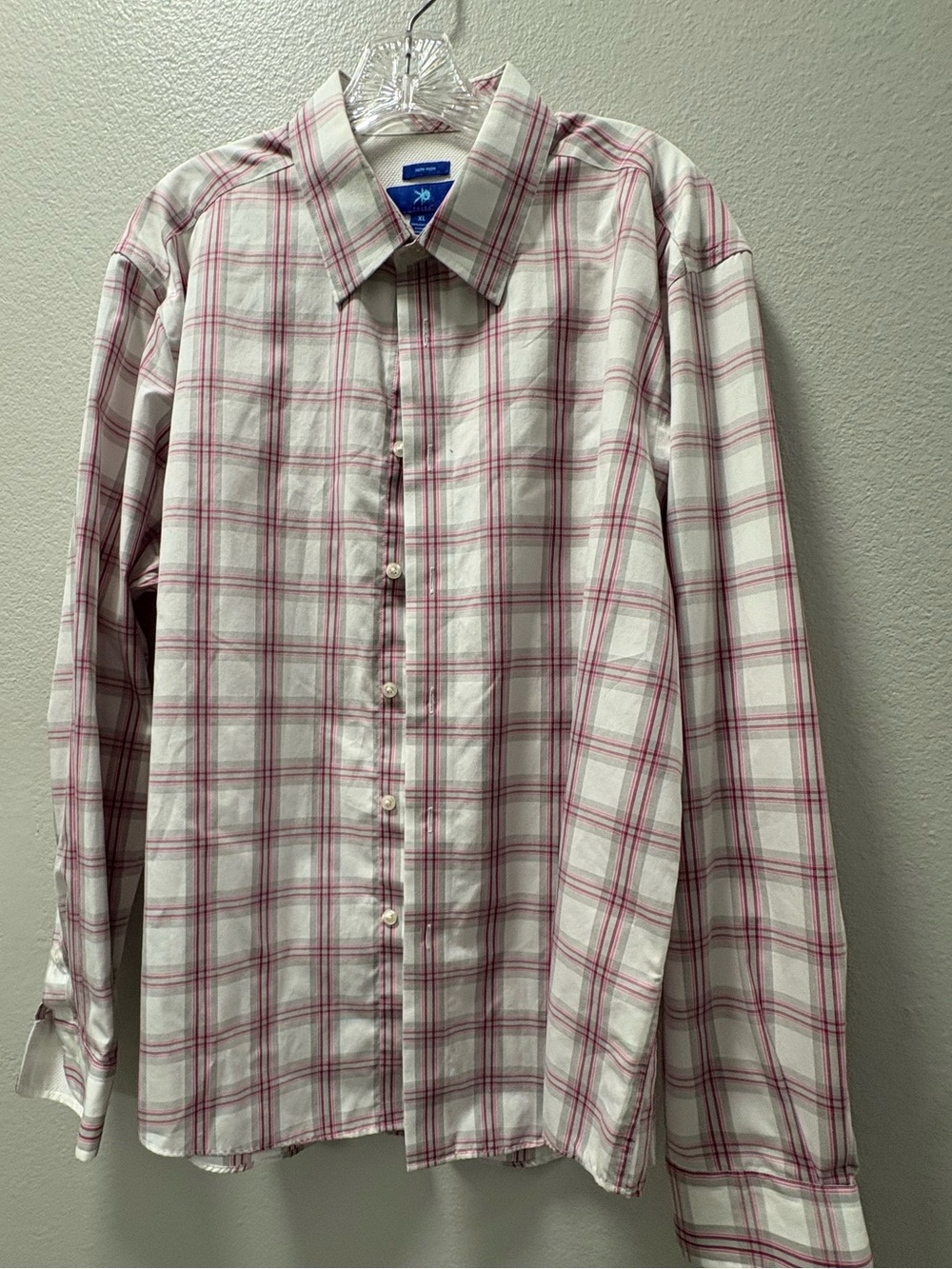 Egara White and Pink Plaid Long-Sleeve Button-Down Shirt